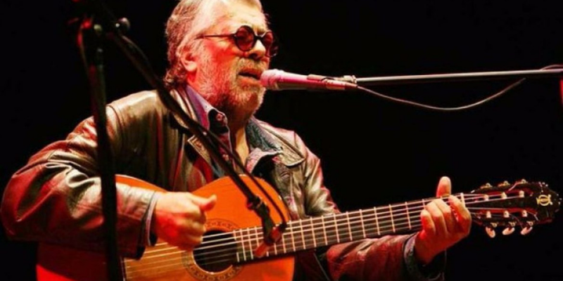 Facundo-Cabral-cantando
